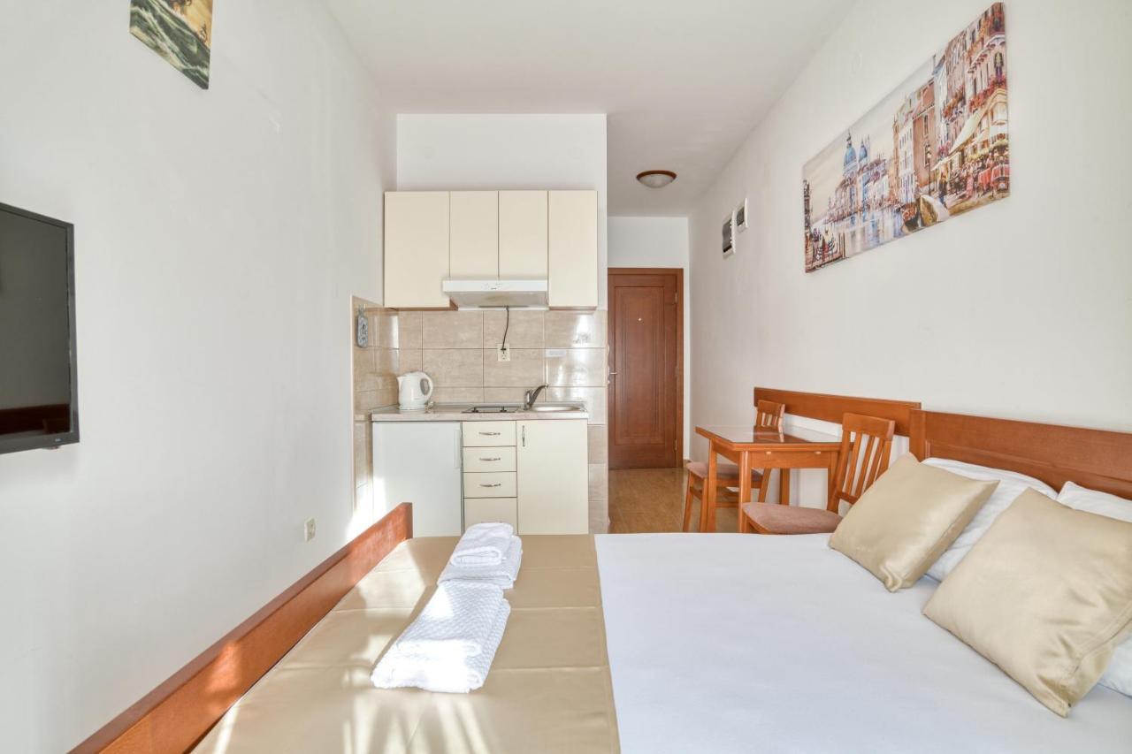 Garni Hotel Milica Herceg Novi Bagian luar foto