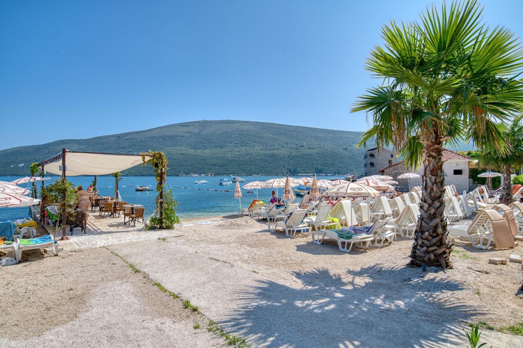 Garni Hotel Milica Herceg Novi Bagian luar foto