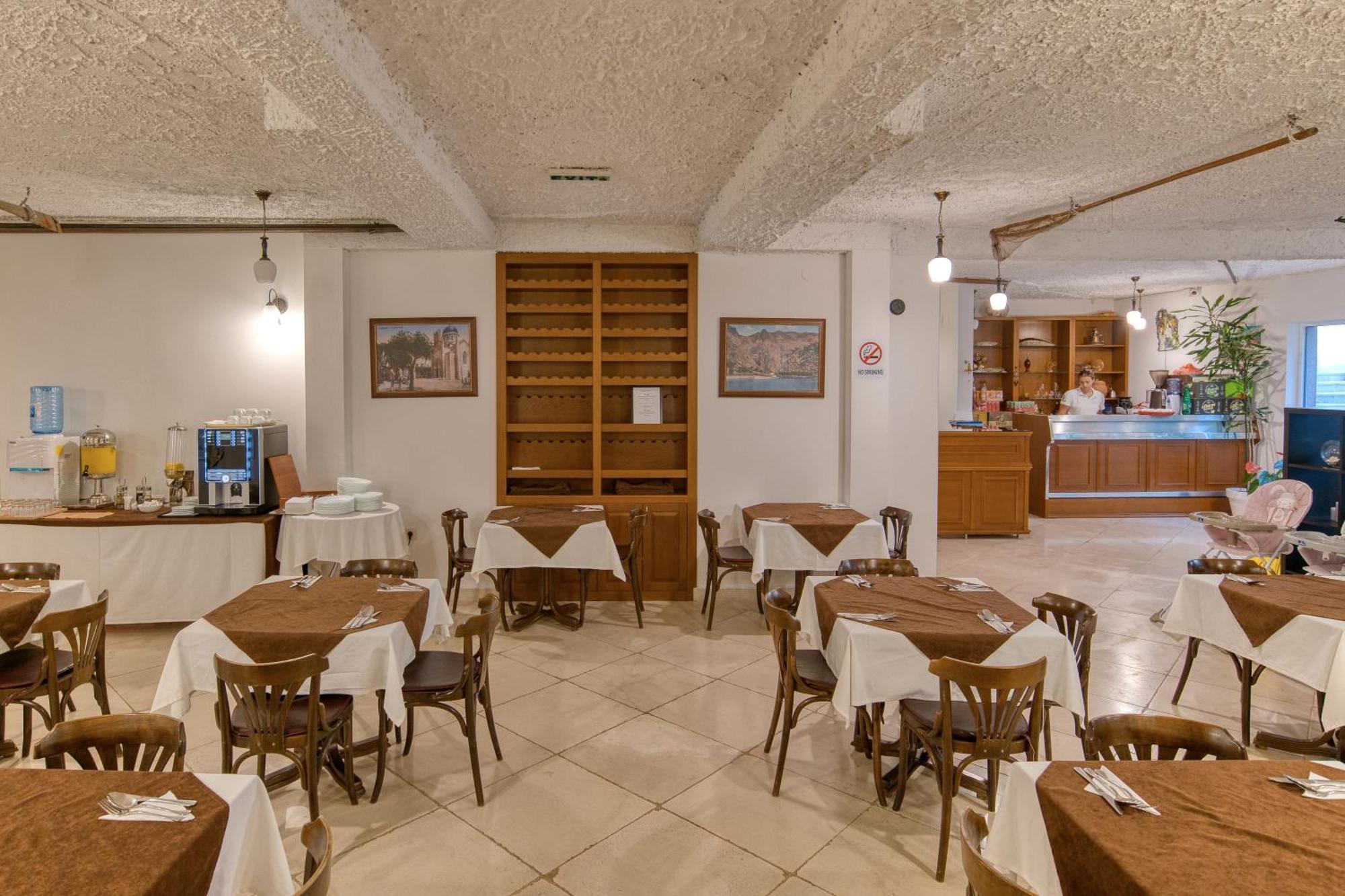 Garni Hotel Milica Herceg Novi Bagian luar foto
