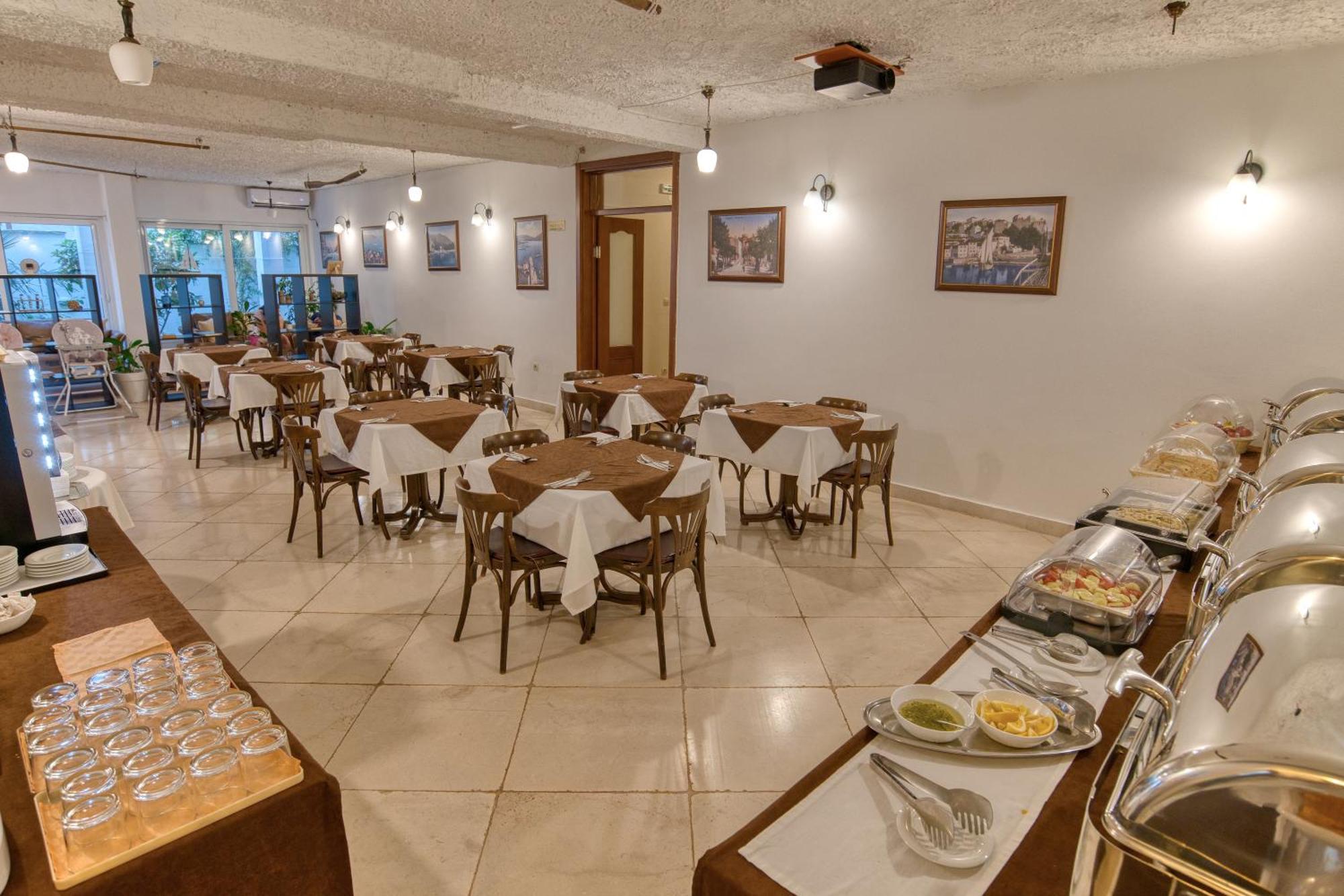 Garni Hotel Milica Herceg Novi Bagian luar foto