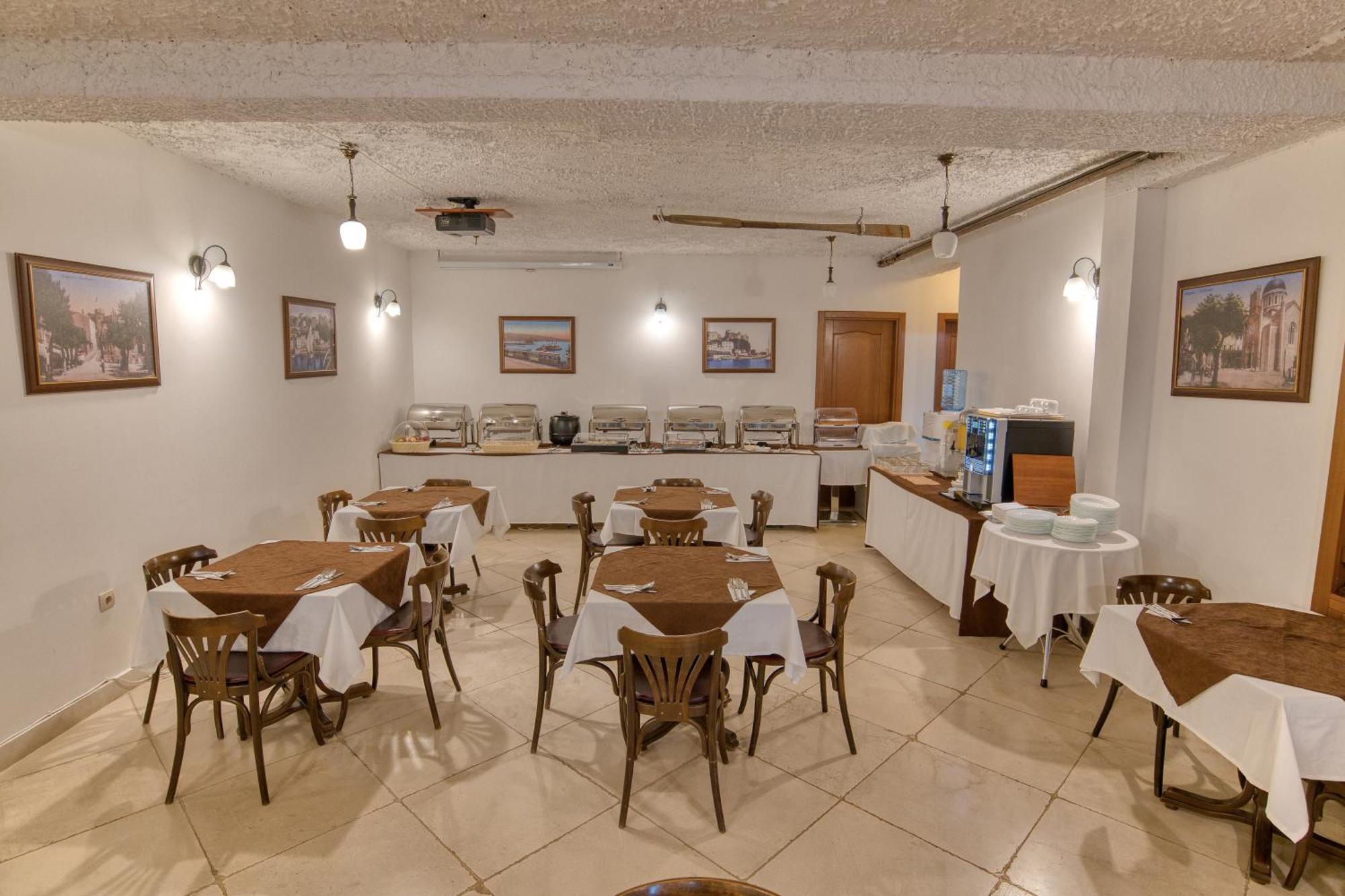 Garni Hotel Milica Herceg Novi Bagian luar foto