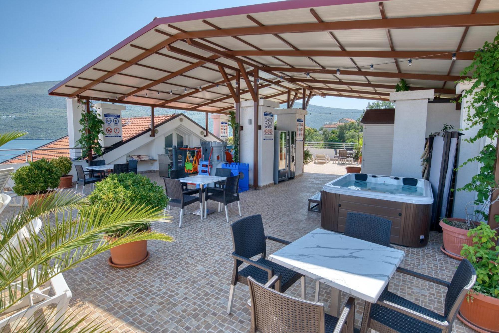 Garni Hotel Milica Herceg Novi Bagian luar foto