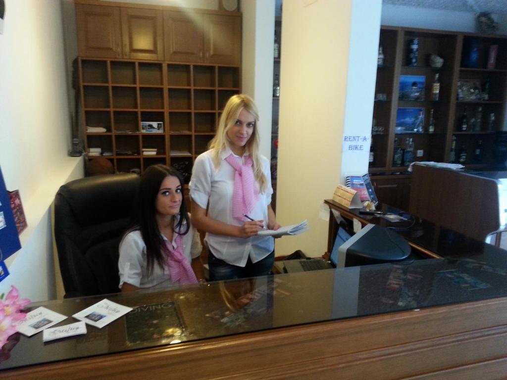 Garni Hotel Milica Herceg Novi Bagian luar foto